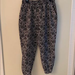Thin Patterned Joggers